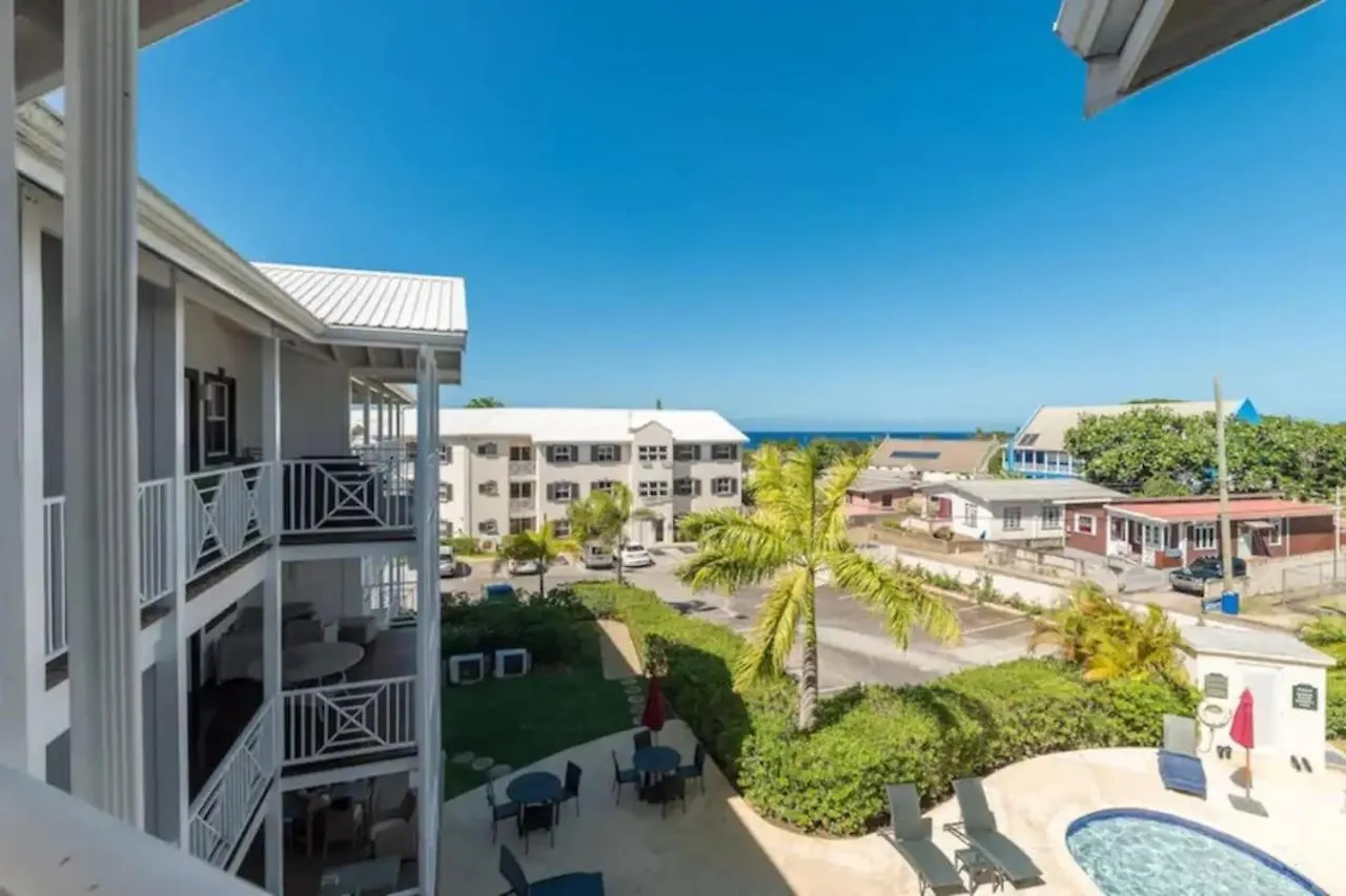 St James. Lantana 36 . Beautiful 2 Bed Apartment Saint James