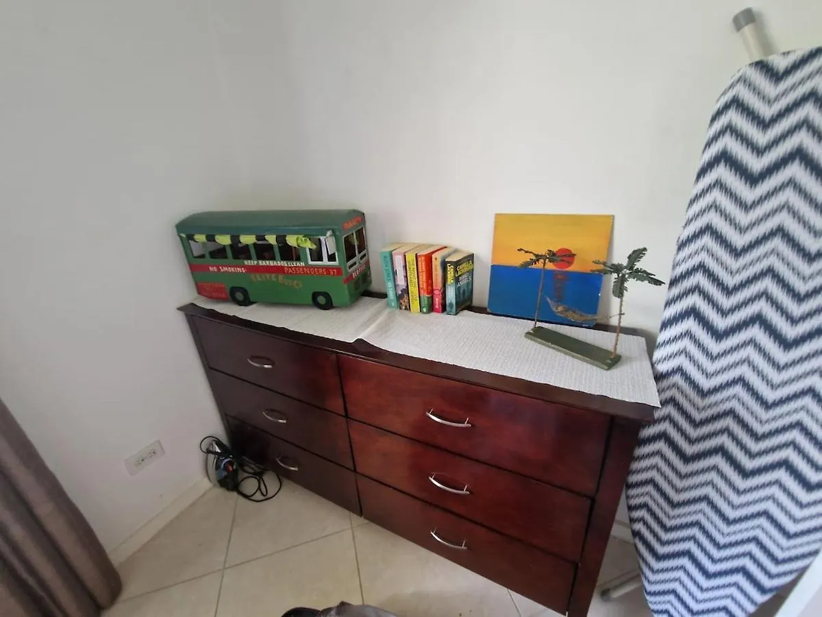 St James. Lantana 36 . Beautiful 2 Bed Apartment Saint James 0*,